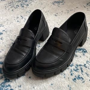 heeled lug sole loafer 11